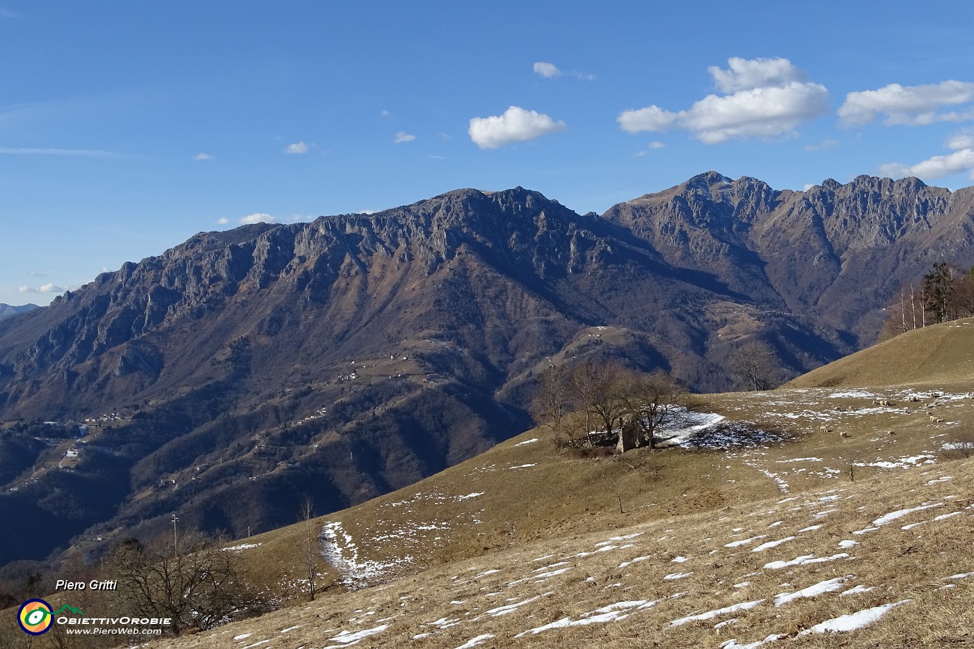 09 Salendo in auto a Lavaggio di Dossena panorama verso  Cancervo e Venturosa.JPG